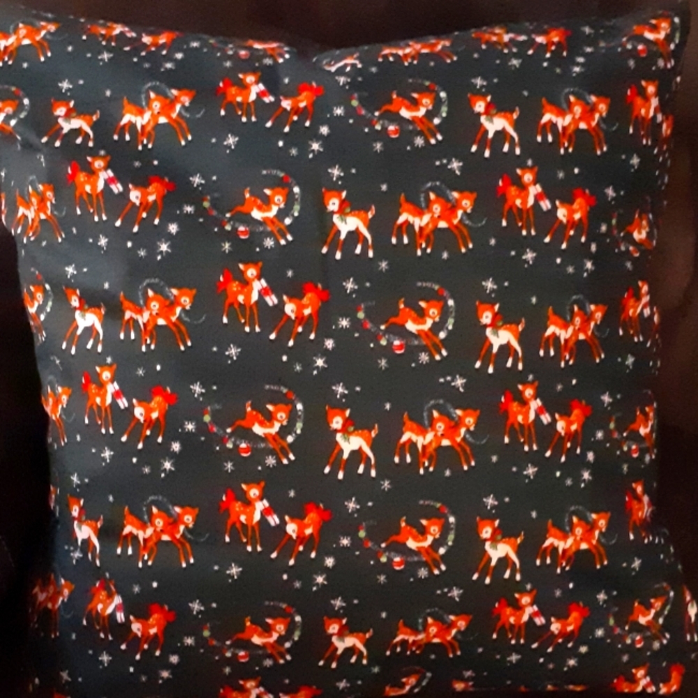 🦌Set of 2  Reindeer Pillow🦌
